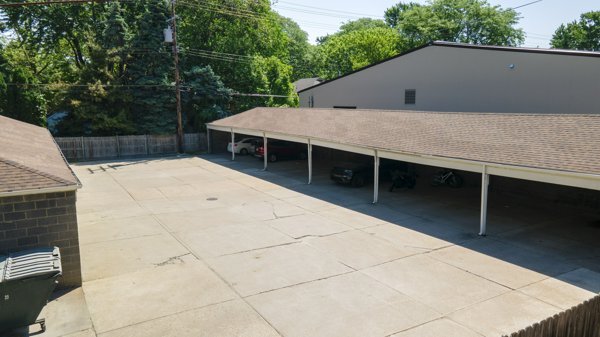 More Photos Of 516 Neff Ln, Grosse Pointe Apartments For Sale