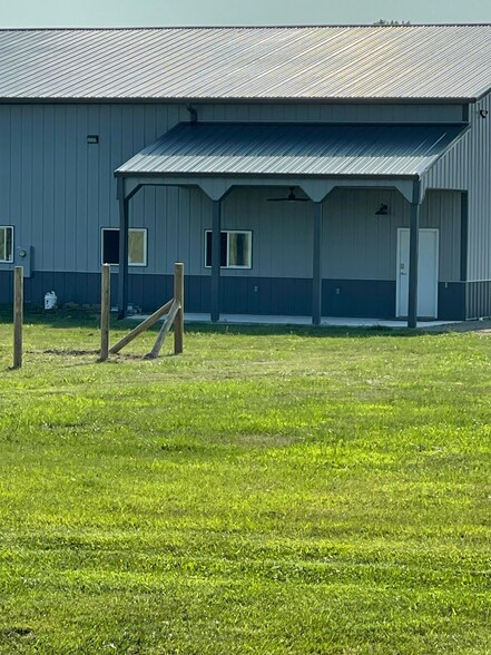 More Photos Of 7361 Zane Trail Rd, Circleville Horse Stables For Sale