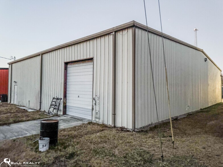 More Photos Of 1338 Summit Dr, Conyers Warehouse For Sale