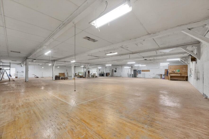 More Photos Of 602-620 Tacoma St, Allentown Manufacturing For Sale