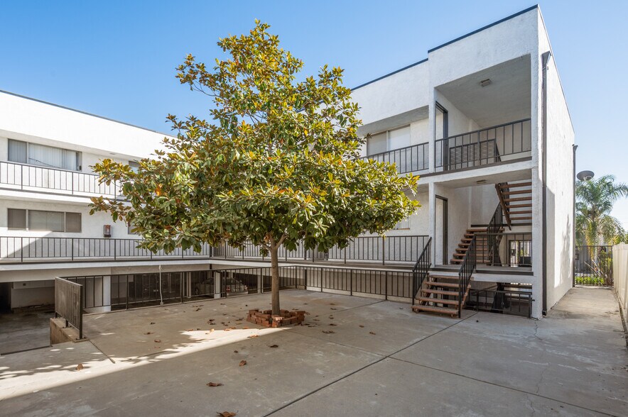 More Photos Of 1350 W 9th St, San Pedro Apartments For Sale