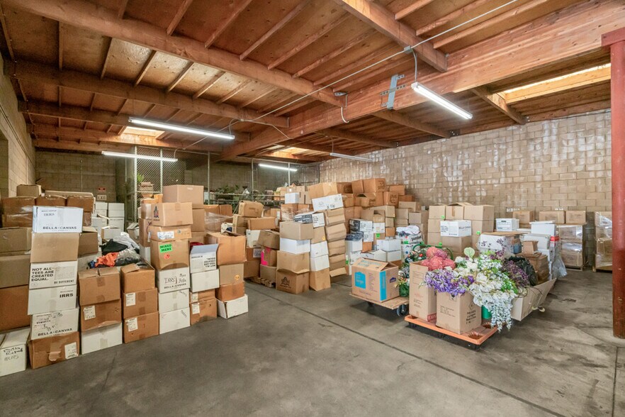 More Photos Of 18732 Corby Ave, Artesia Warehouse For Lease