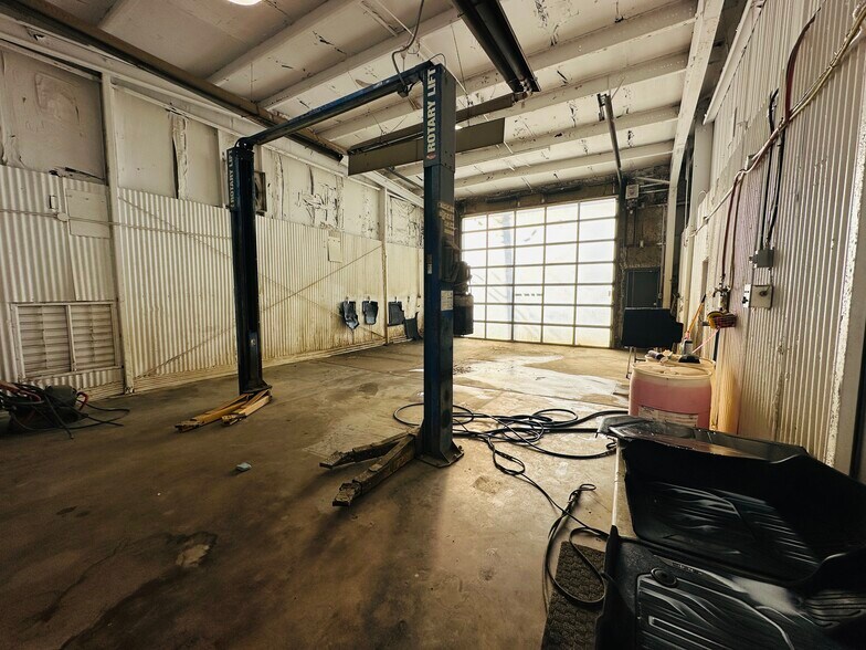 More Photos Of 12615 100 St, Grande Prairie Light Distribution For Lease