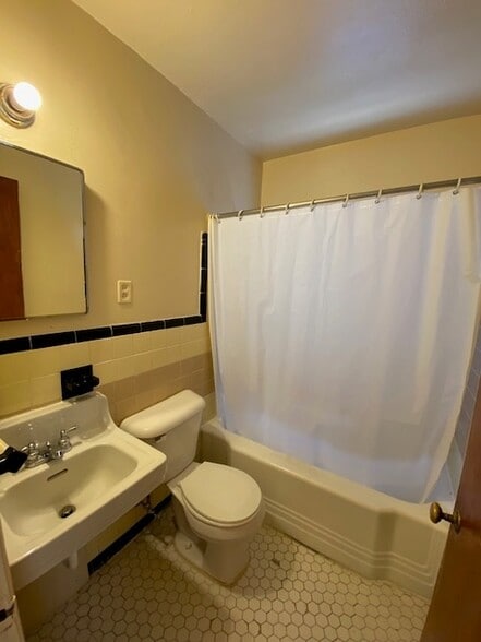 More Photos Of 1455 S 3rd St, Louisville Apartments For Sale