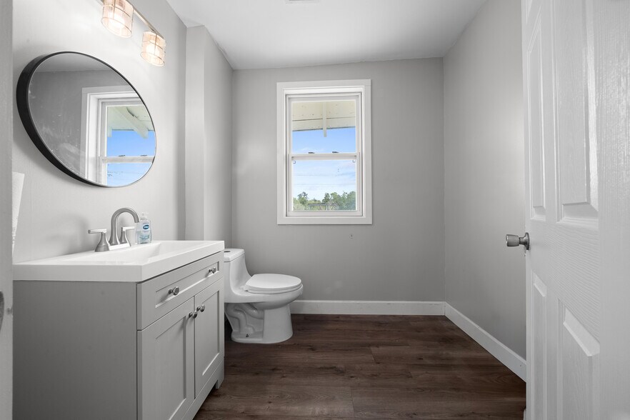 More Photos Of 98 NE 9th St, Ocala Unknown For Lease