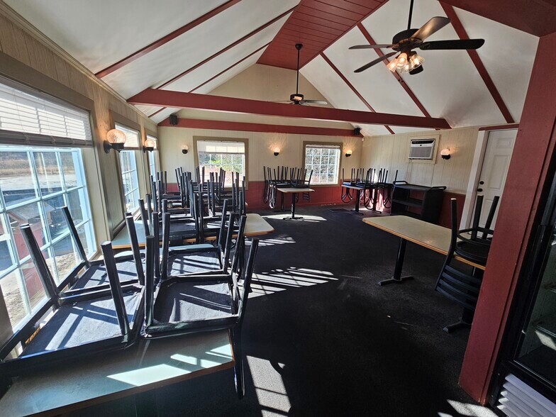 More Photos Of 730 Main St, Andover Restaurant For Lease