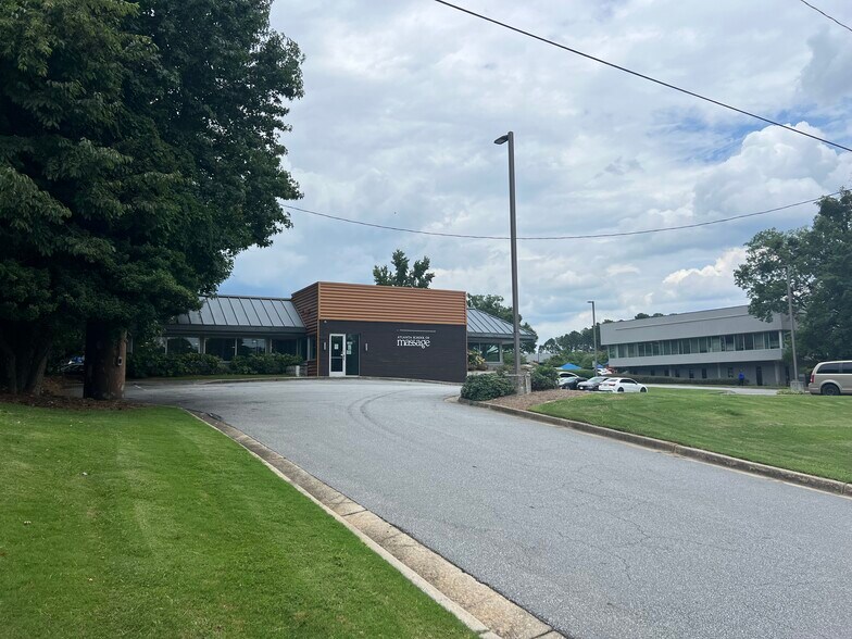 More Photos Of 1888 Cotillion Dr, Atlanta Loft Creative Space For Sale