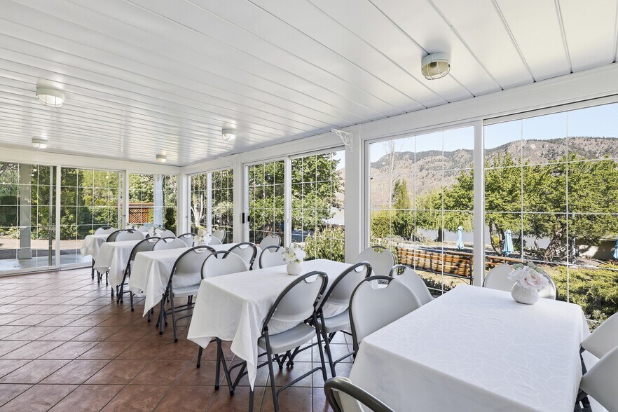 More Photos Of 7001 Savona Access Rd, Thompson-Nicola Hotel For Sale