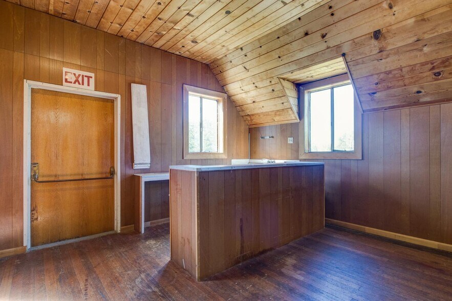 More Photos Of 7672 S Shingle Rd, Shingle Springs General Retail For Sale