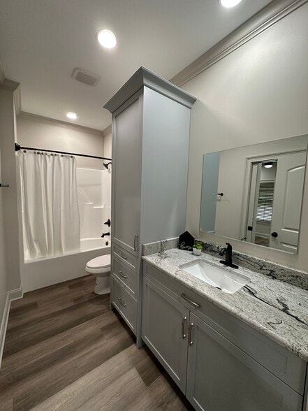 More Photos Of 240 Sunset Cir, Moultrie Apartments For Sale