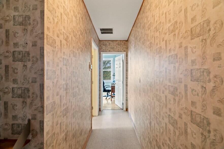 More Photos Of 2626 E Allegheny Ave, Philadelphia Office Residential For Sale