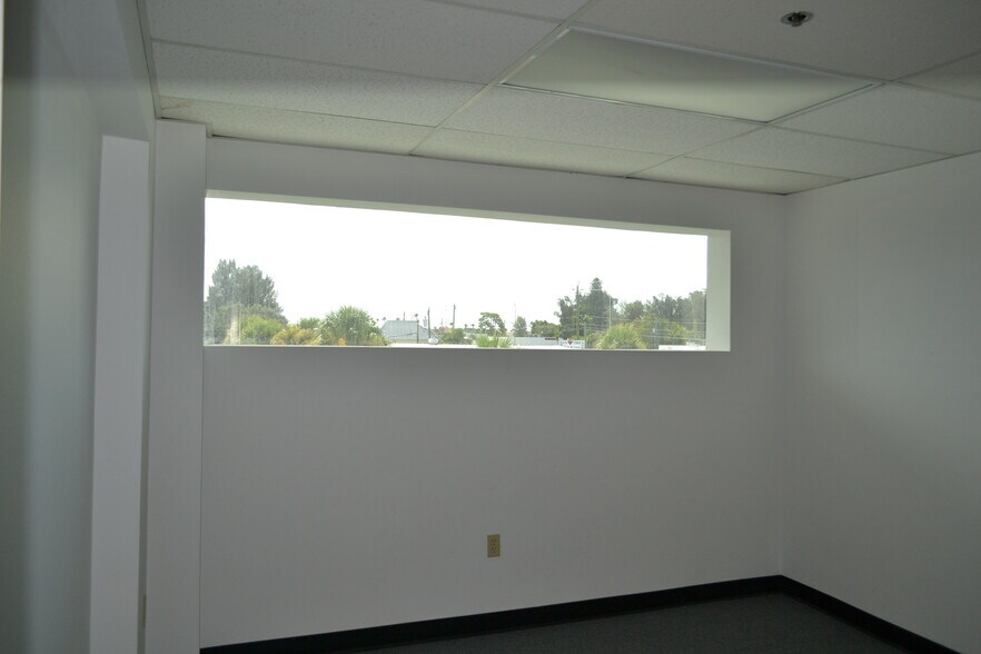 More Photos Of 1460 S McCall Rd, Englewood Medical For Sale