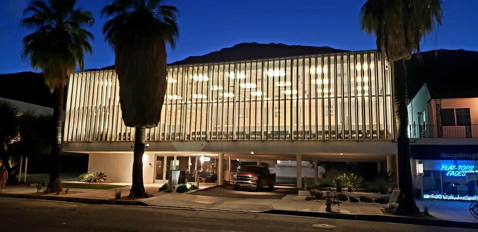 More Photos Of 383 S Palm Canyon Dr, Palm Springs Storefront Retail Office For Lease