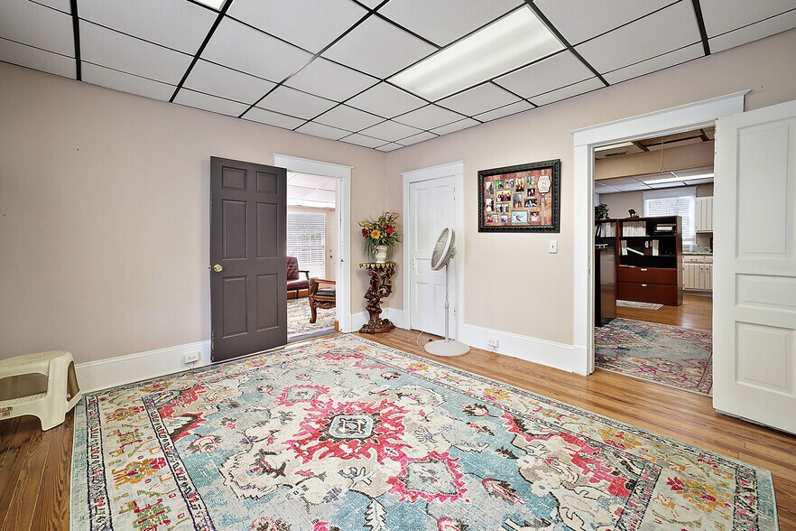 More Photos Of 324 N Texas Ave, Tavares Office For Lease