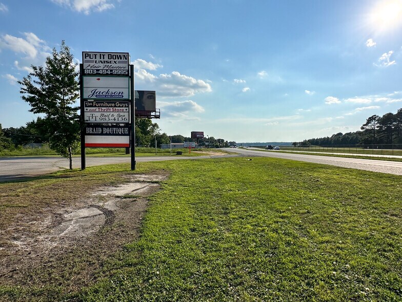 More Photos Of 4666-4678 Broad St, Sumter Restaurant For Sale