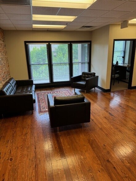 More Photos Of 200 N Main St, Greenville Office Residential For Lease