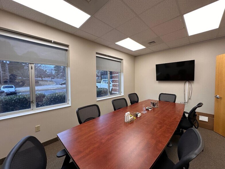 More Photos Of 7610 Six Forks Rd, Raleigh Office For Sale