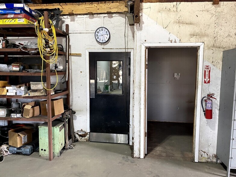 More Photos Of 815 Johns Rd, Apopka Warehouse For Lease