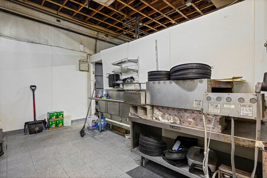 More Photos Of 10644 Morang Dr, Detroit Storefront For Sale