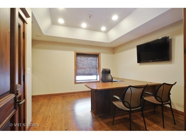 More Photos Of 2132 Green Bay Rd, Highland Park Office For Lease