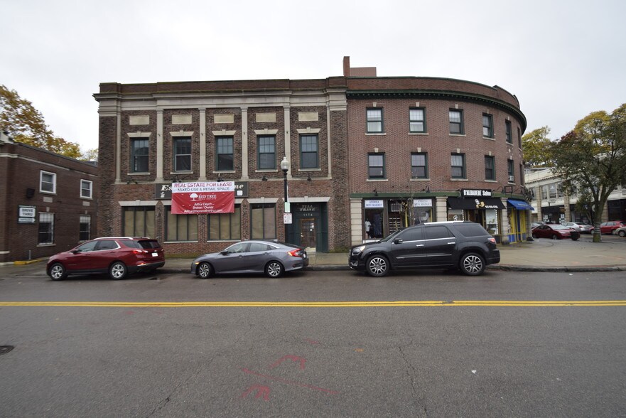 More Photos Of 1174-1178 River St, Hyde Park Office For Lease