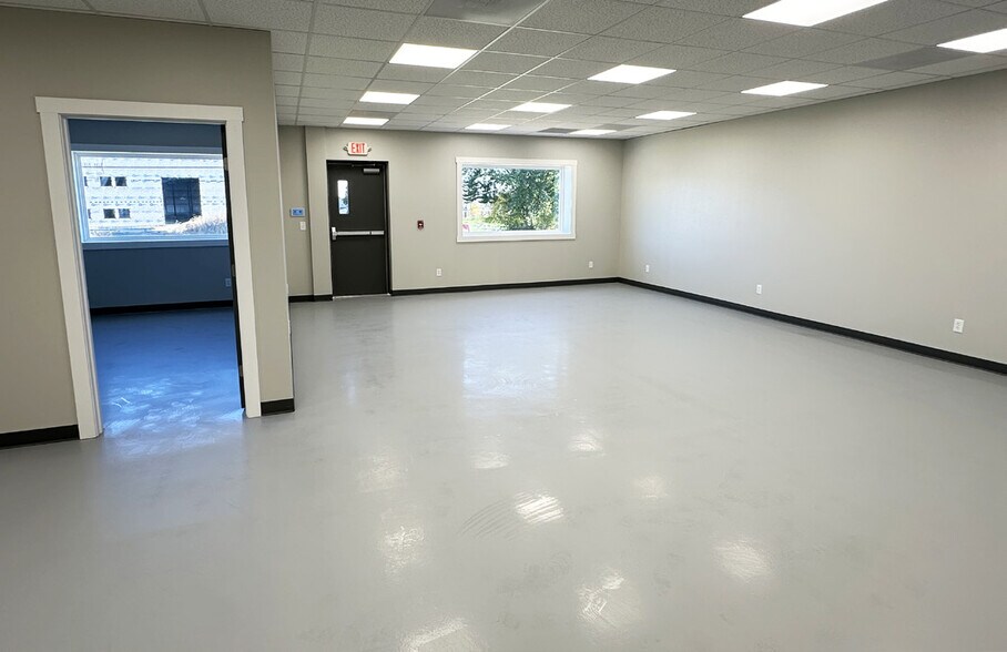 More Photos Of 185 Hempt Rd, Mechanicsburg Warehouse For Lease