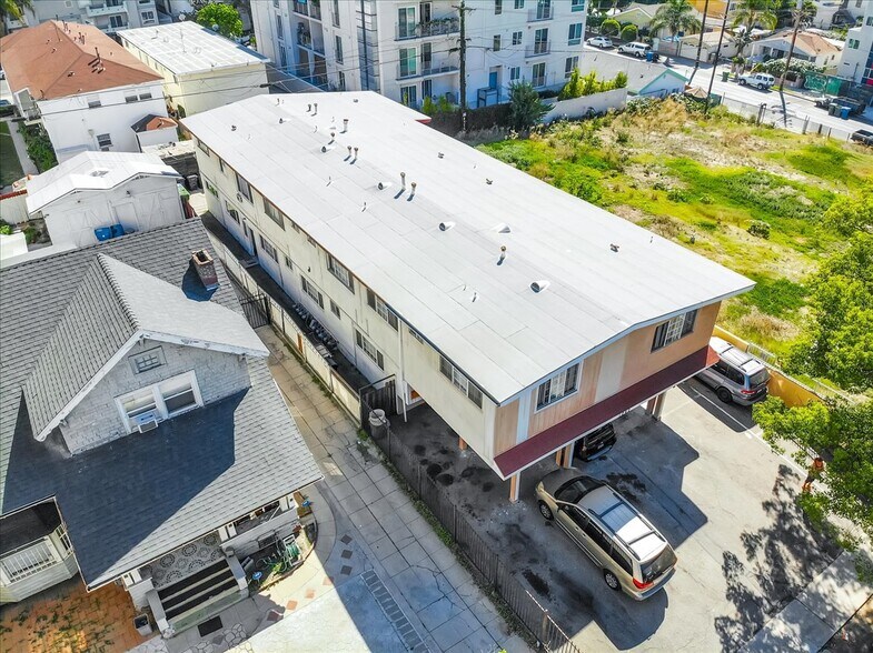 Primary Photo Of 1042 S Oxford Ave, Los Angeles Apartments For Sale