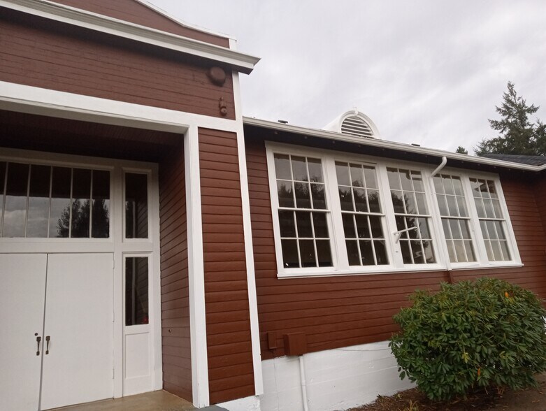 More Photos Of 80304 Old Lorane Hwy, Eugene Lodge Meeting Hall For Sale