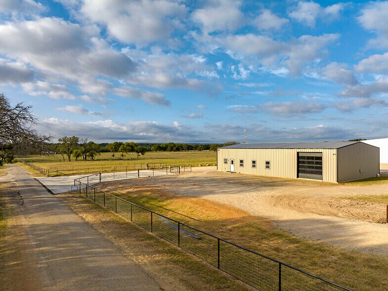 Primary Photo Of 241 Miracle Mile, Stonewall Office Residential For Lease