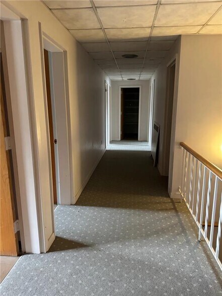 More Photos Of 89 E Genesee St, Auburn Flex For Sale