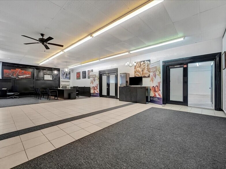 More Photos Of 1221 Abney Ave, Lufkin Office For Sale