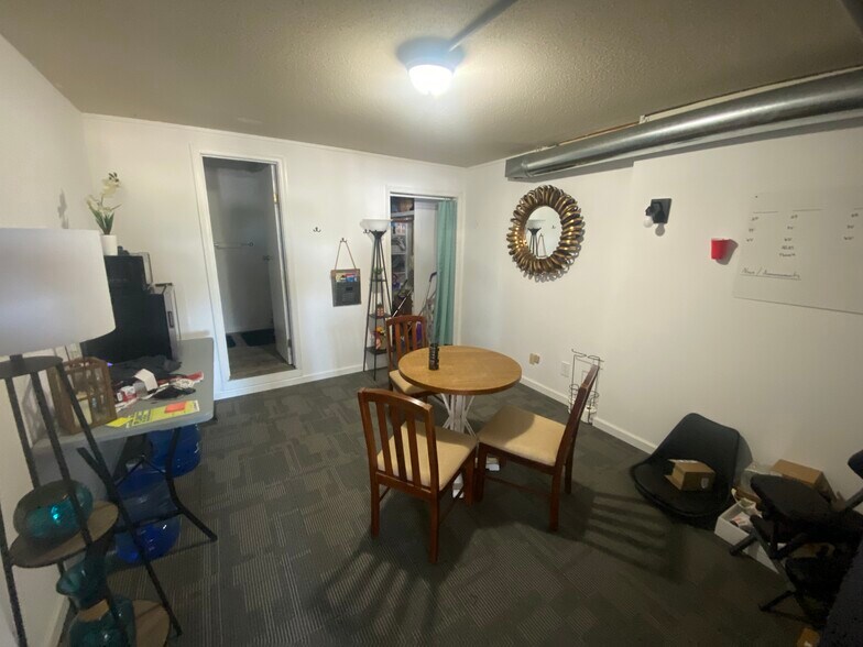 More Photos Of 1 Proactive Dr, New Florence Hotel For Sale