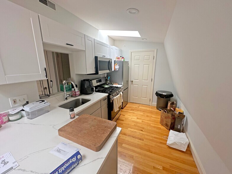 More Photos Of 550 E 3rd St, Boston Apartments For Sale