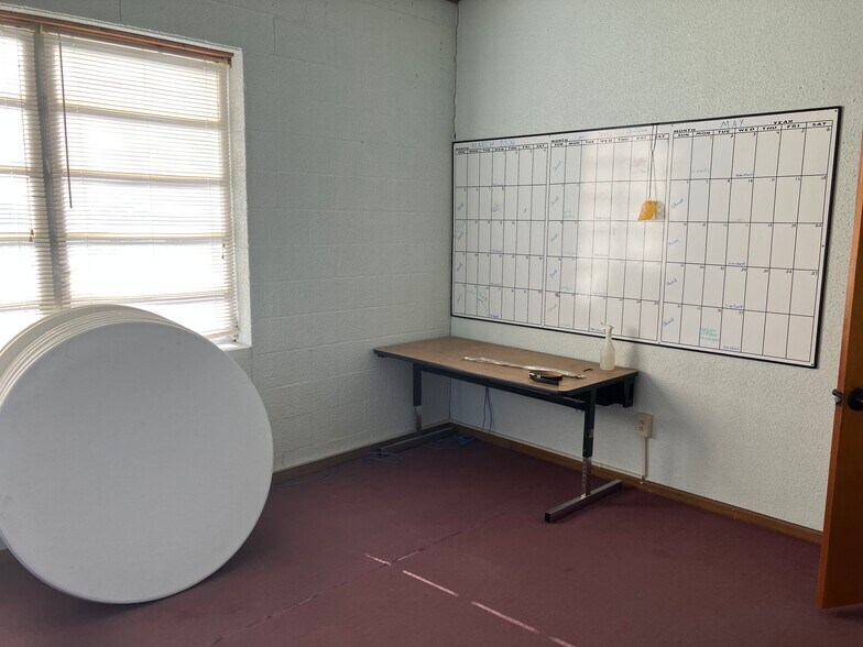 More Photos Of 1508 S 9th St, Ironton Lodge Meeting Hall For Sale