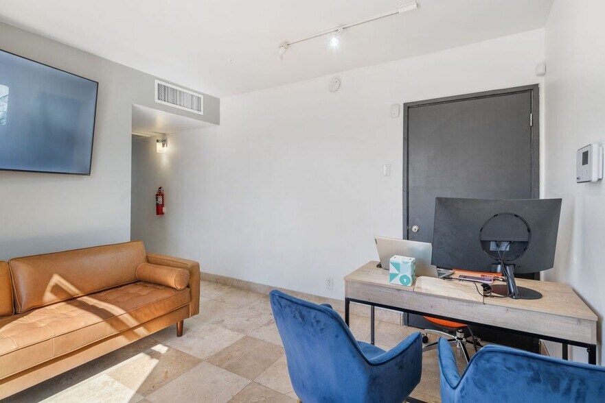 More Photos Of 4331 N 12th St, Phoenix Office Residential For Lease