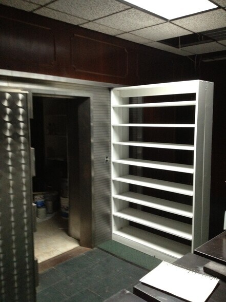 More Photos Of 861-863 Broadway, Bayonne General Retail For Sale