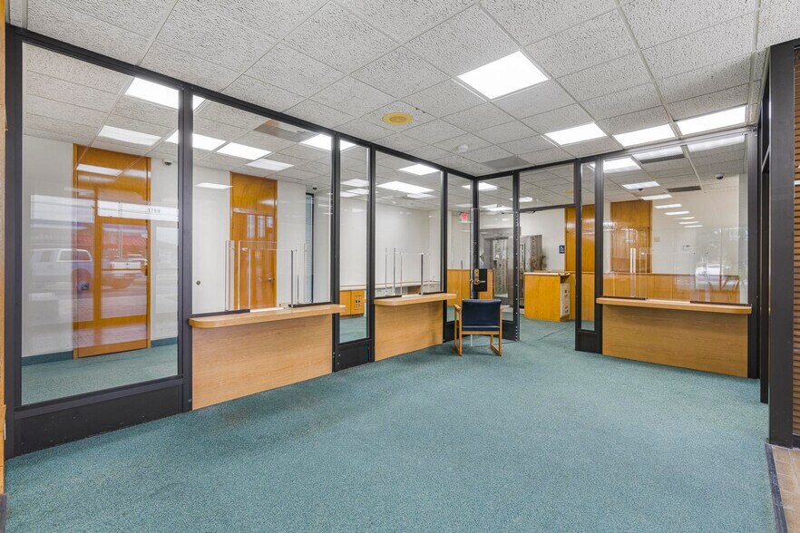 More Photos Of 1750 NE 8th St, Homestead Bank For Sale