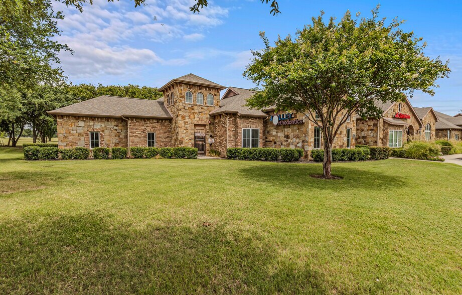 More Photos Of 905 Trophy Club Dr, Trophy Club Office For Lease