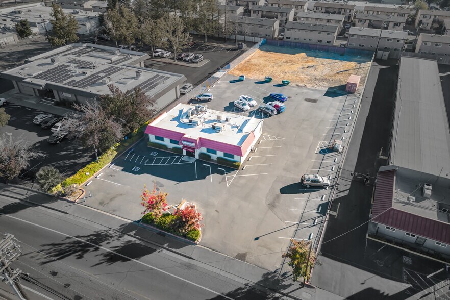 More Photos Of 7223 55th St, Sacramento Restaurant For Sale