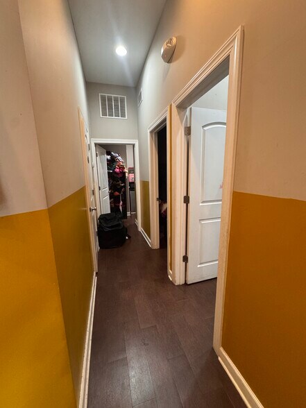 More Photos Of 1020 W Leland Ave, Chicago Apartments For Lease