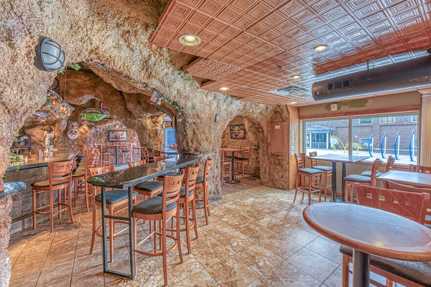 More Photos Of 45 Hanover St, Lebanon Restaurant For Lease