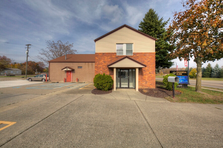 More Photos Of 36050 Goddard Rd, Romulus Auto Repair For Sale