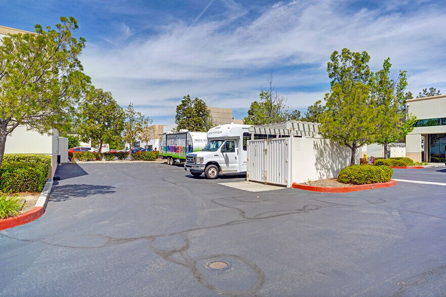 More Photos Of 41551 Date St, Murrieta Light Manufacturing For Sale
