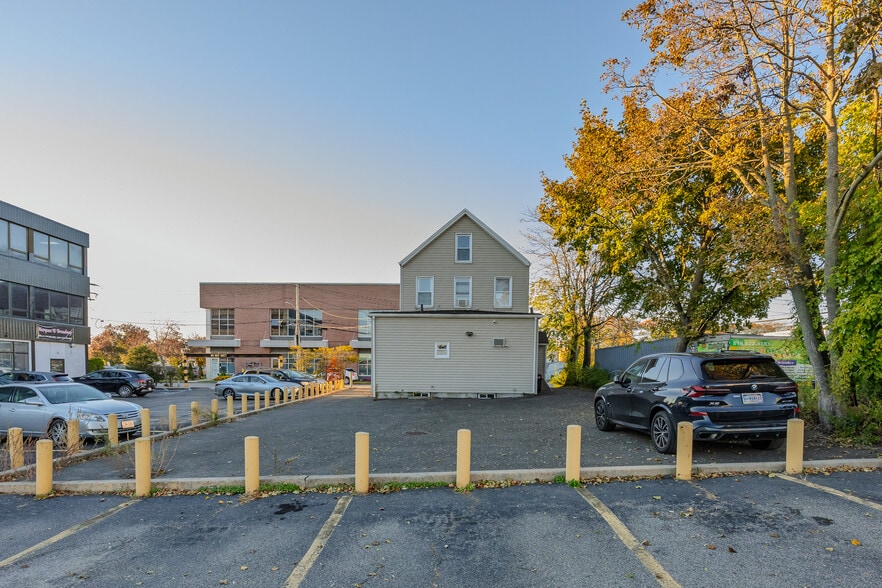More Photos Of 15 E Carl St, Hicksville Office For Sale