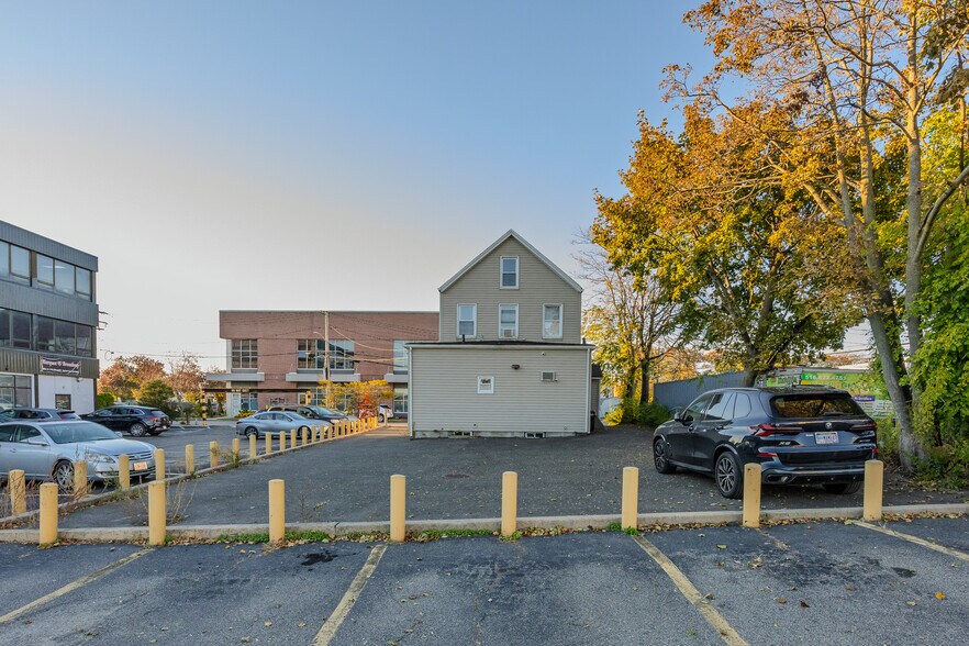 More Photos Of 15 E Carl St, Hicksville Office For Sale