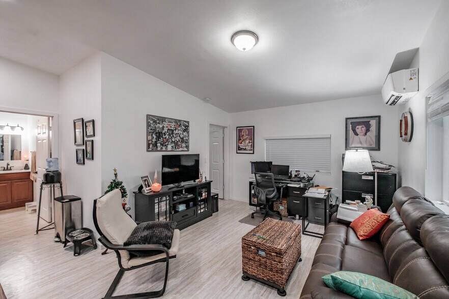 More Photos Of 909 Curry Rd, Roseburg Specialty For Sale