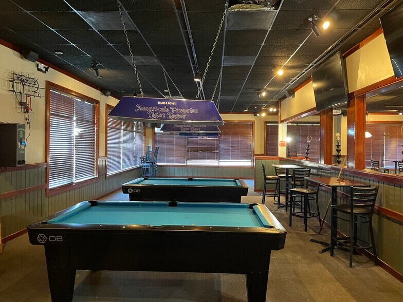 More Photos Of 1025 Magnolia Bluff Way SW, Darien Restaurant For Sale