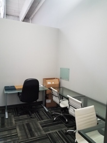 More Photos Of 409-473 Goolsby Blvd, Deerfield Beach Warehouse For Lease