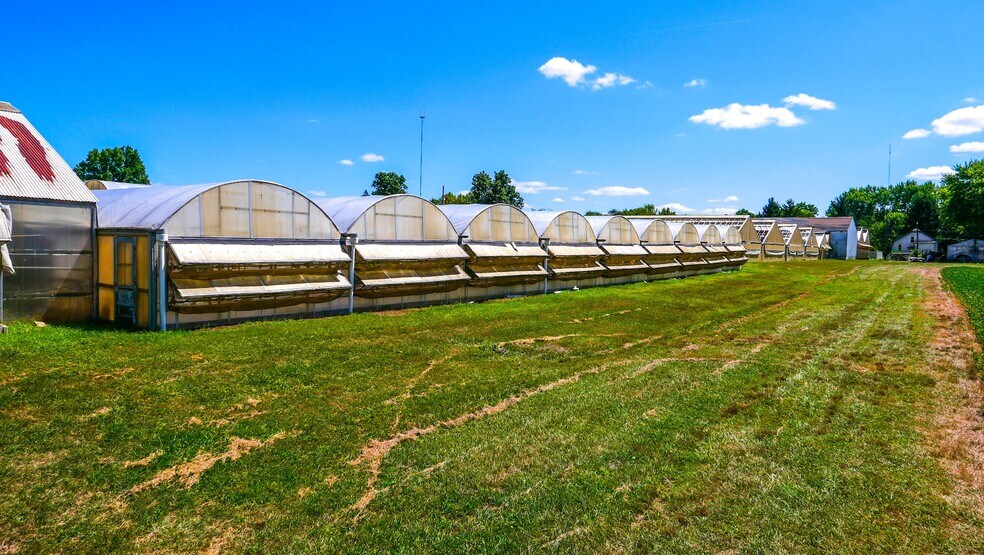 More Photos Of 1993 Wright Rd, Akron Garden Center For Sale