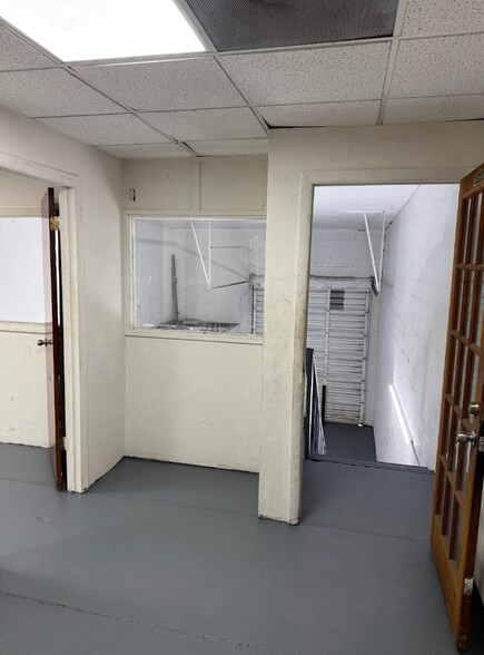 More Photos Of 750 NW 107th St, Miami Warehouse For Lease